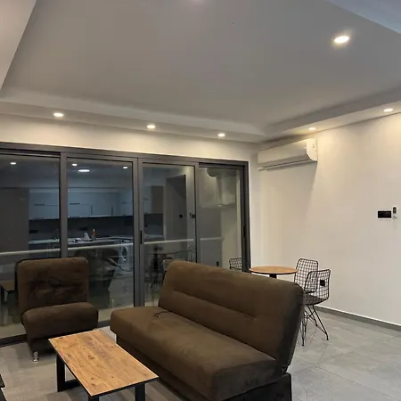 3 Bed Flat In